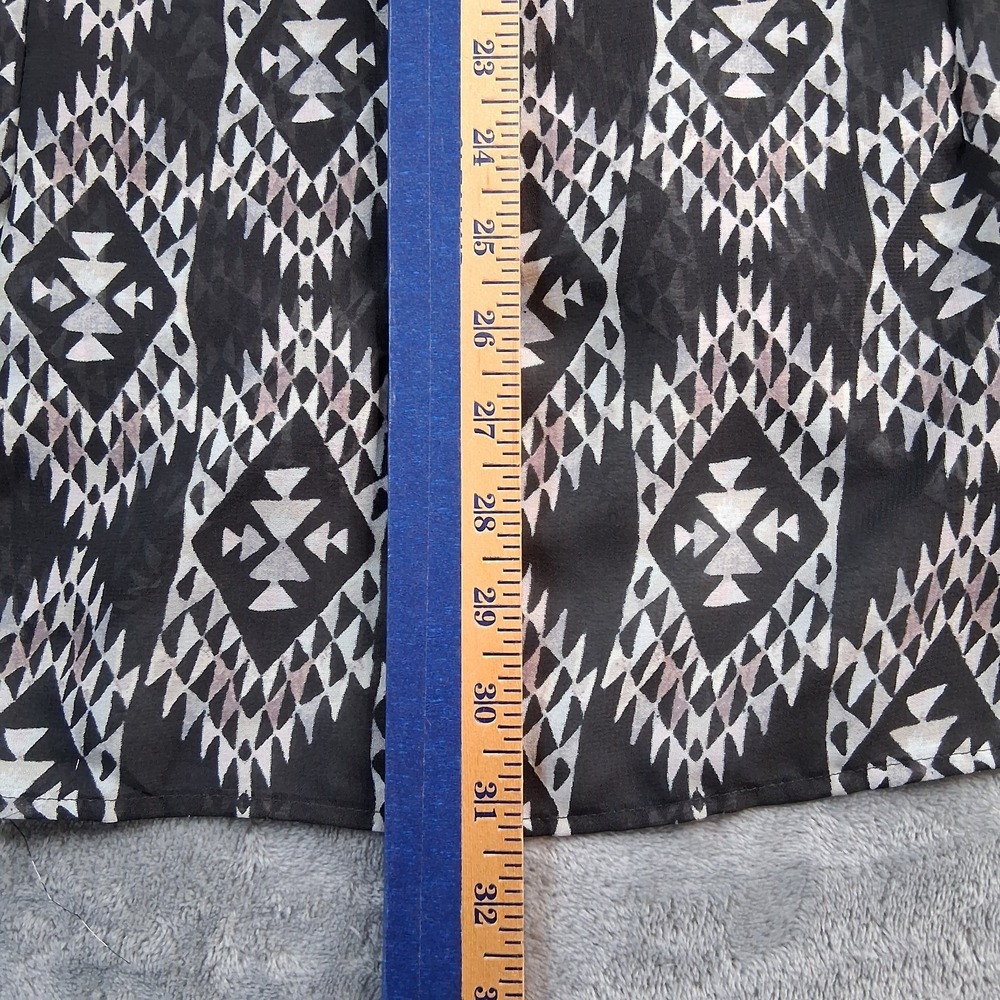 Simply Emma Women's Full Button Blouse Plus 3X Black White Geo Print Lightweight - Picture 11 of 14